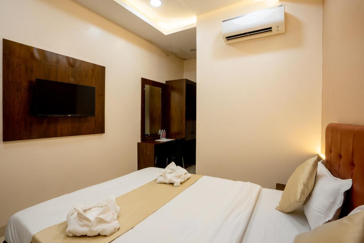 Hotel Empire - Near Mumbai International Airport Exterior foto